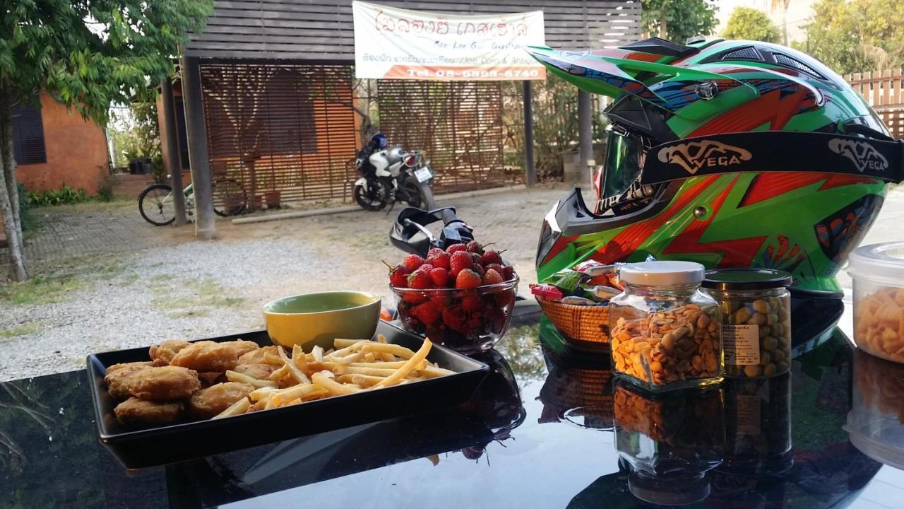 Maeloegyi Maesariang Hotel Mae Sariang Exterior foto