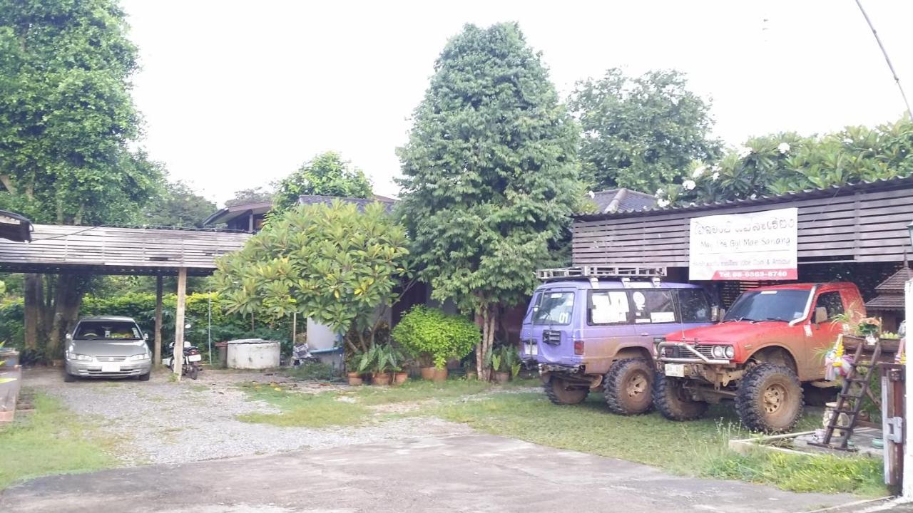 Maeloegyi Maesariang Hotel Mae Sariang Exterior foto